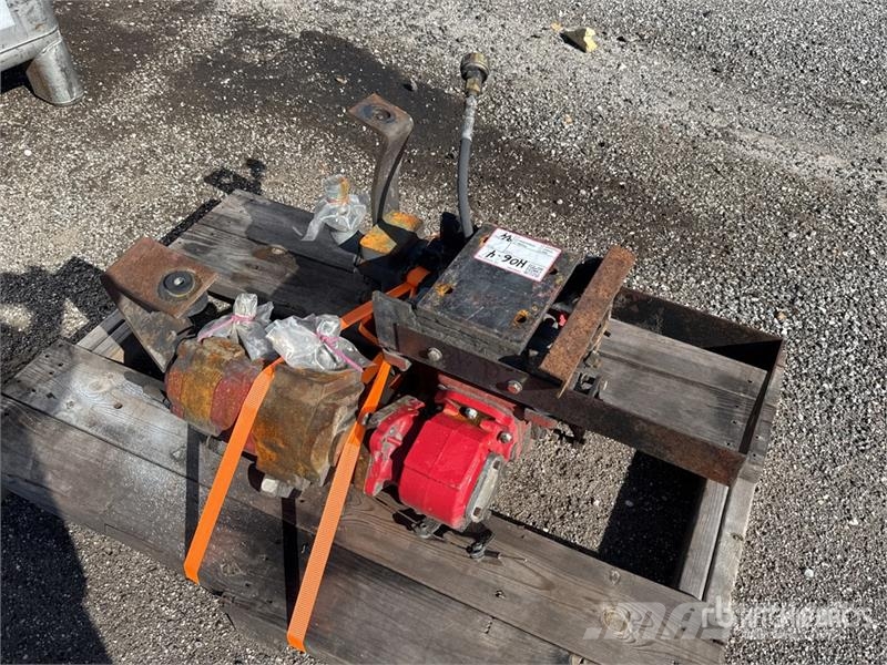  Chelsea Driveshaft Driven Gear Box w/2 PTOs Транспорт - Інші