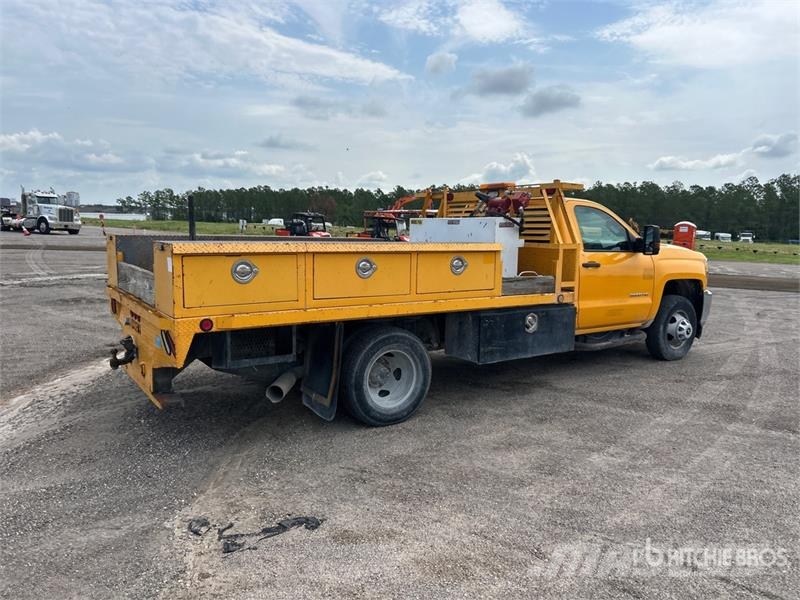  Cheverolet 3500HD 4x2 Flatbed Truck Madelautod