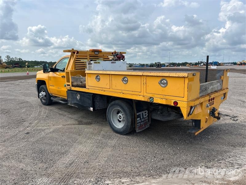 Cheverolet 3500HD 4x2 Flatbed Truck Madelautod