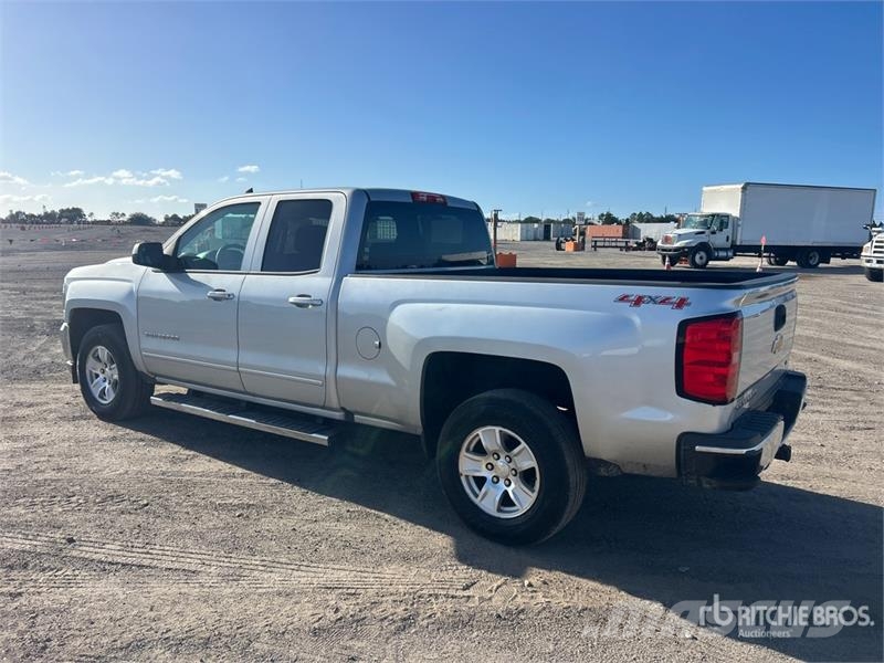  Cheverolet Silverado 1500 4x4 Extended Cab Pickup أخرى
