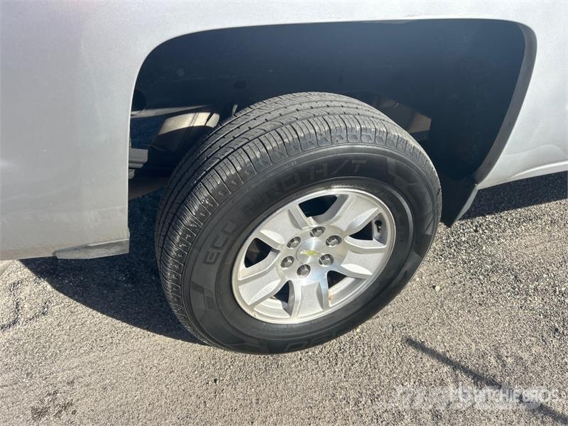  Cheverolet Silverado 1500 4x4 Extended Cab Pickup أخرى