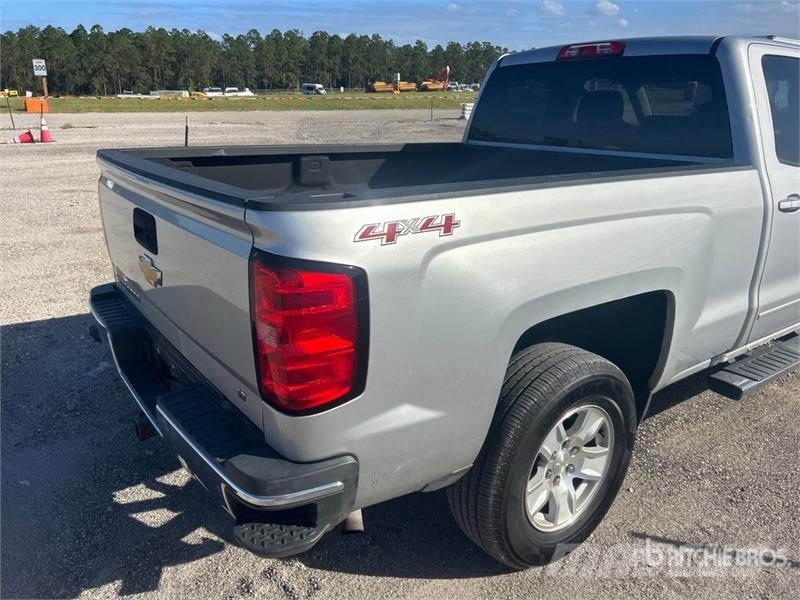  Cheverolet Silverado 1500 4x4 Extended Cab Pickup أخرى