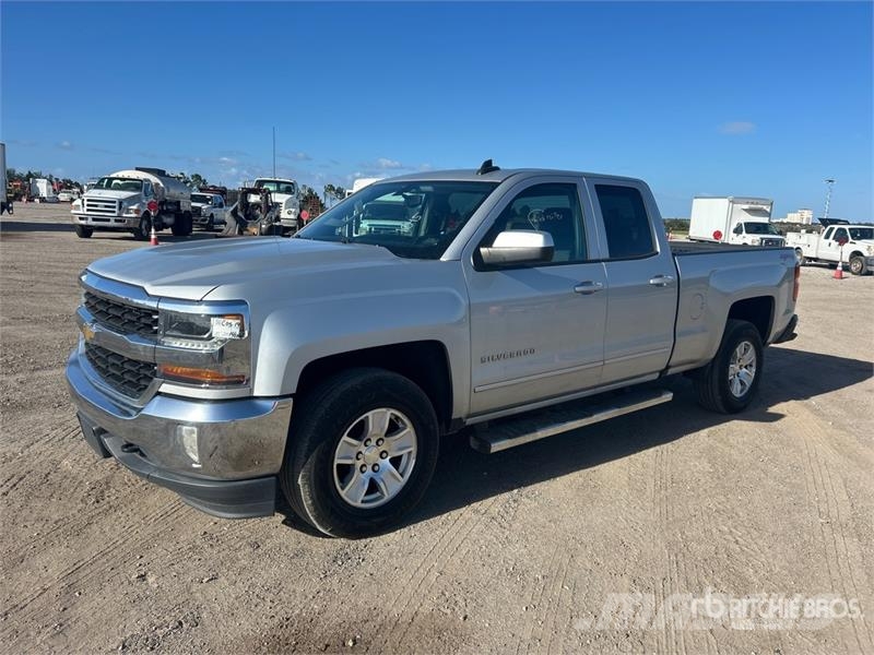 Cheverolet Silverado 1500 4x4 Extended Cab Pickup أخرى