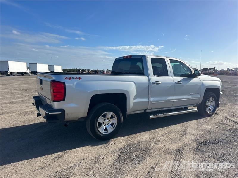  Cheverolet Silverado 1500 4x4 Extended Cab Pickup أخرى