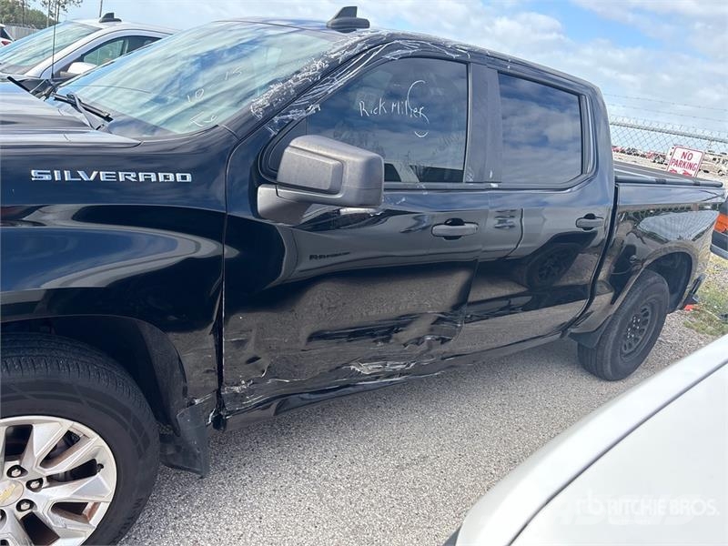 Cheverolet Silverado 1500 4x4 Crew Cab Pickup 其他