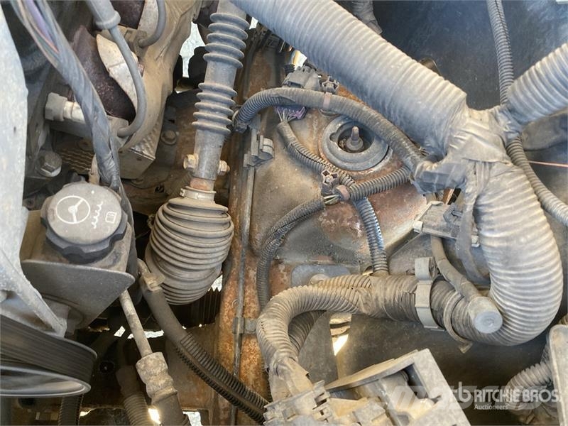 Chevrolet 1500 4x4 Crew Cab Pickup Drugi