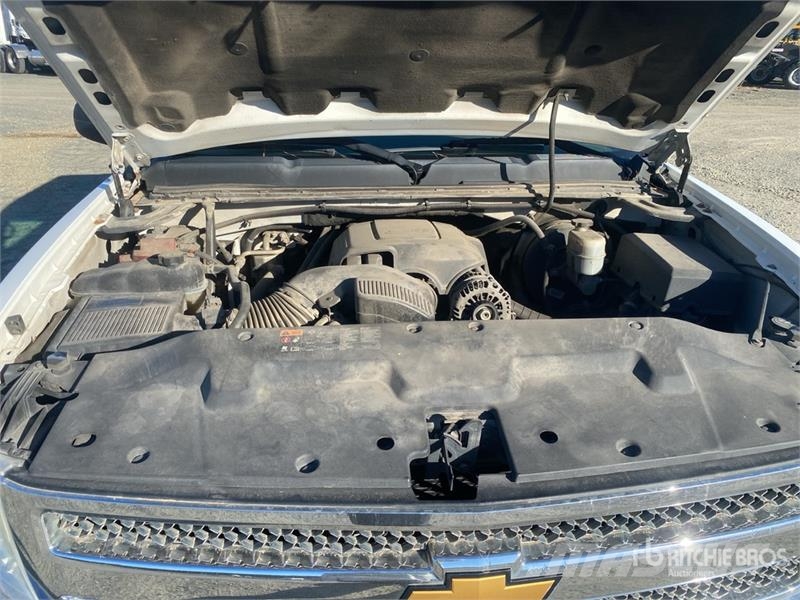 Chevrolet 1500 4x4 Crew Cab Pickup Drugi