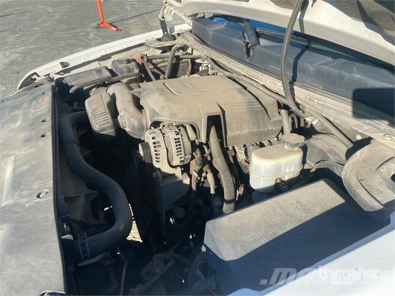 Chevrolet 1500 4x4 Crew Cab Pickup Drugi
