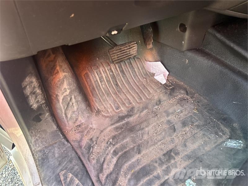 Chevrolet 1500 4x4 Crew Cab Pickup Autre fourgon / utilitaire