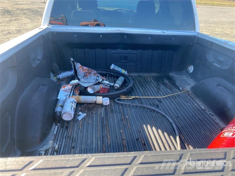 Chevrolet 1500 4x4 Crew Cab Pickup Drugi