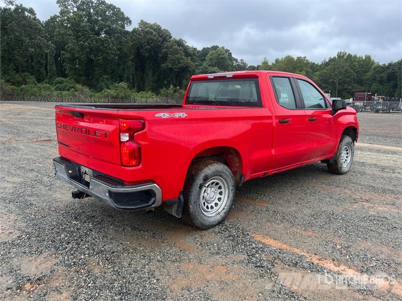 Chevrolet 1500 4x4 Crew Cab Pickup 其他