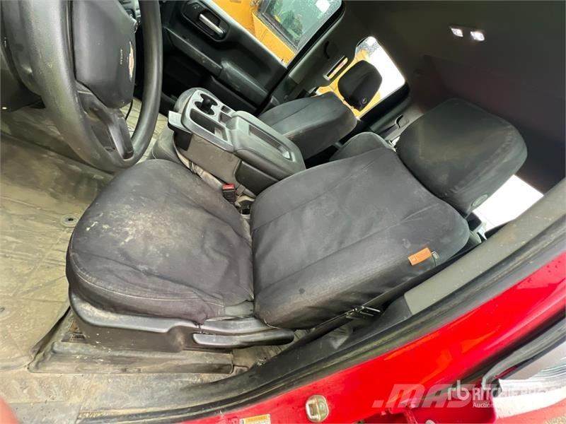 Chevrolet 1500 4x4 Crew Cab Pickup 其他