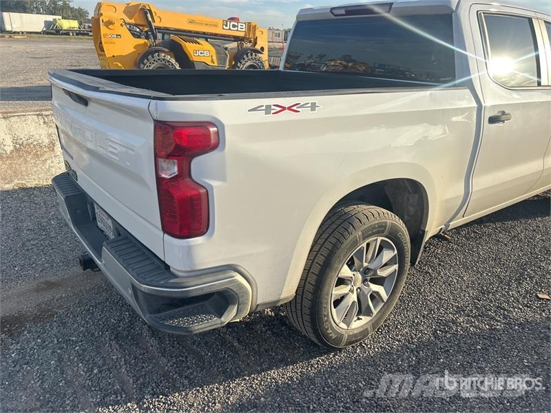 Chevrolet 1500 4x4 Crew Cab Pickup Autre fourgon / utilitaire