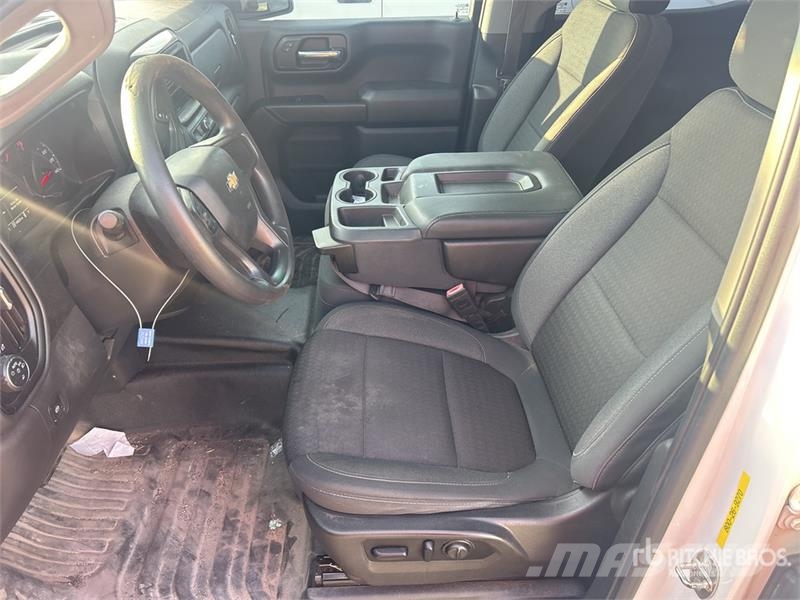 Chevrolet 1500 4x4 Crew Cab Pickup Autre fourgon / utilitaire