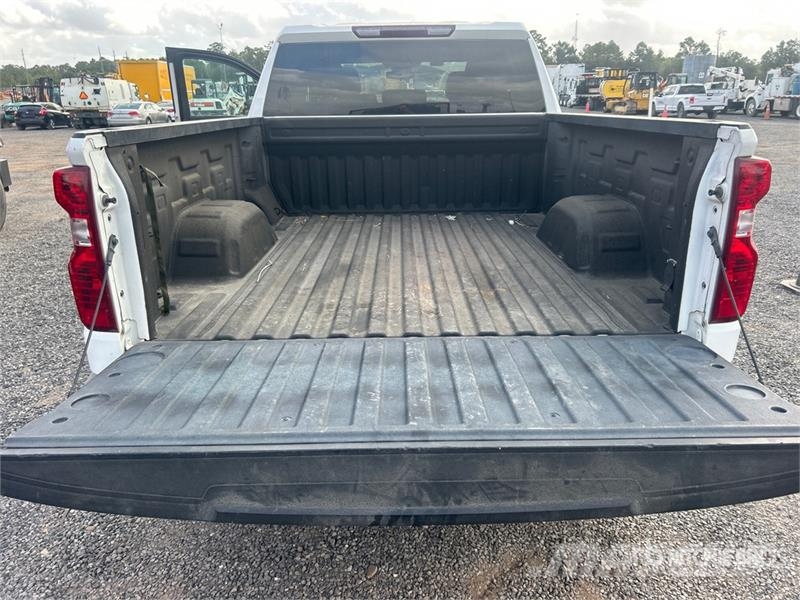 Chevrolet 1500 4x4 Crew Cab Pickup Citi