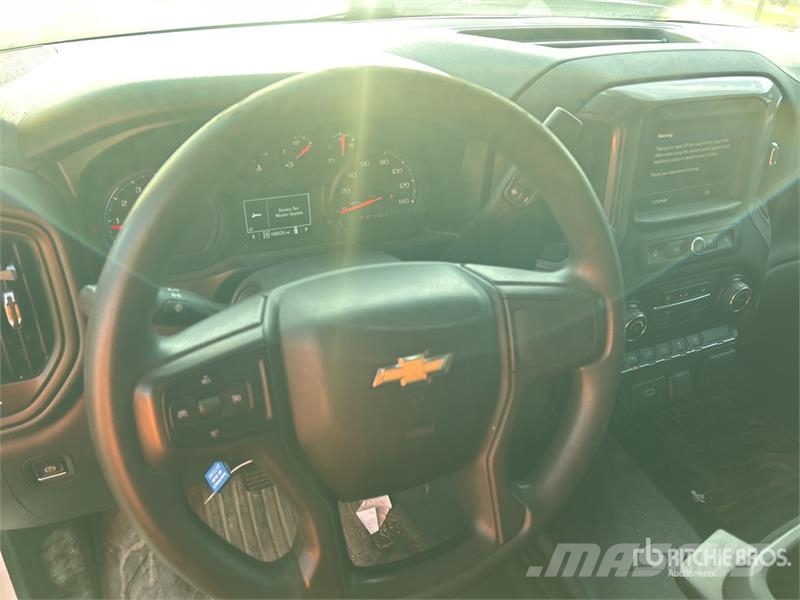 Chevrolet 1500 4x4 Crew Cab Pickup Autre fourgon / utilitaire