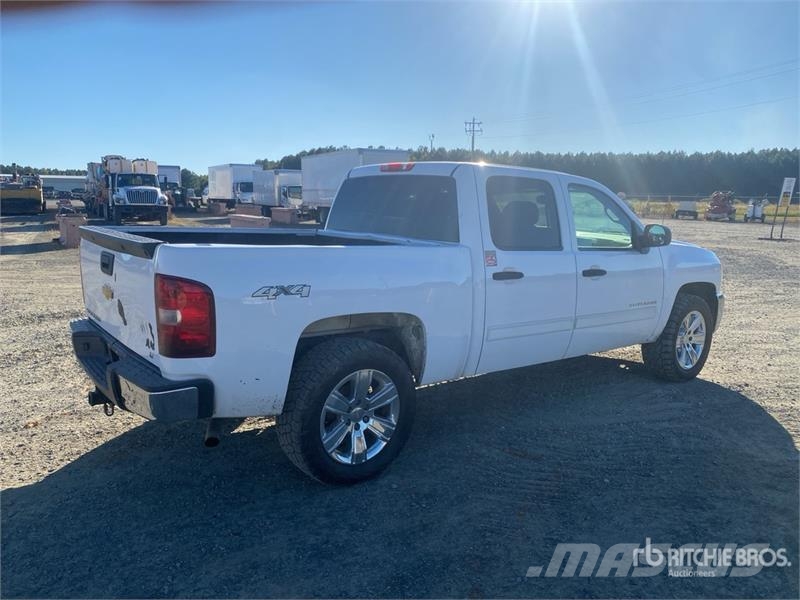 Chevrolet 1500 4x4 Crew Cab Pickup Drugi