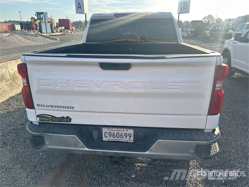 Chevrolet 1500 4x4 Crew Cab Pickup Autre fourgon / utilitaire