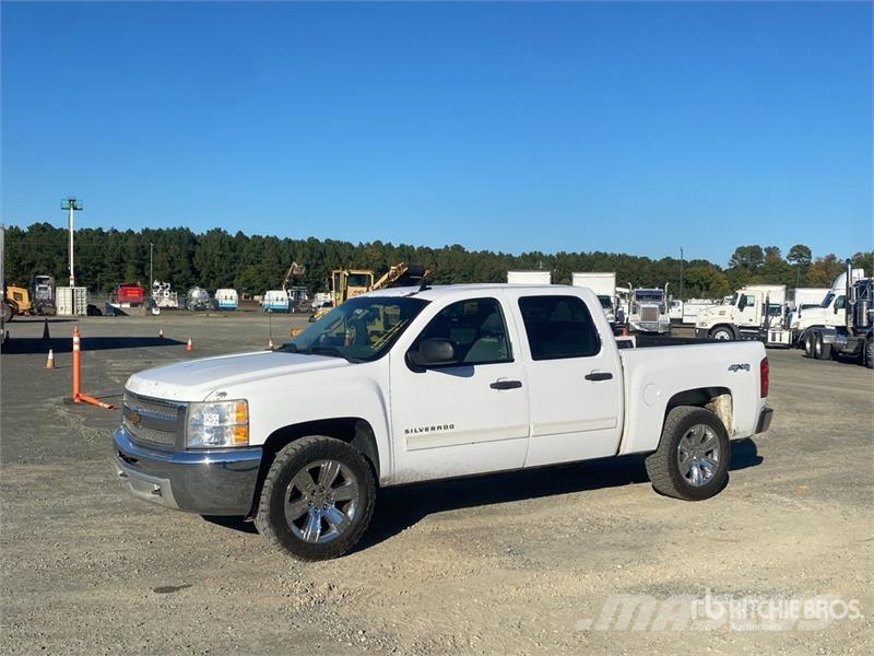 Chevrolet 1500 4x4 Crew Cab Pickup Drugi