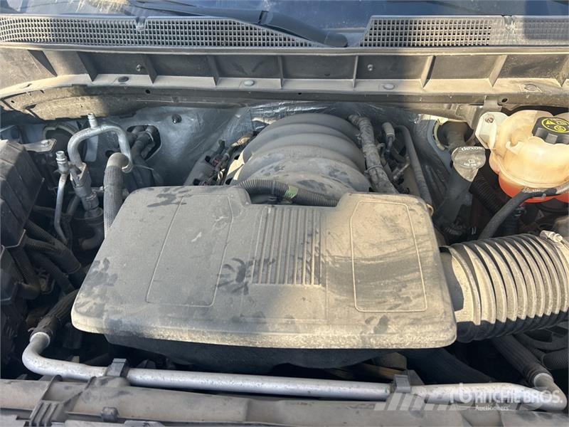 Chevrolet 1500 4x4 Crew Cab Pickup Autre fourgon / utilitaire