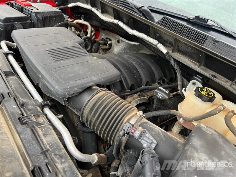 Chevrolet 1500 4x4 Crew Cab Pickup 其他