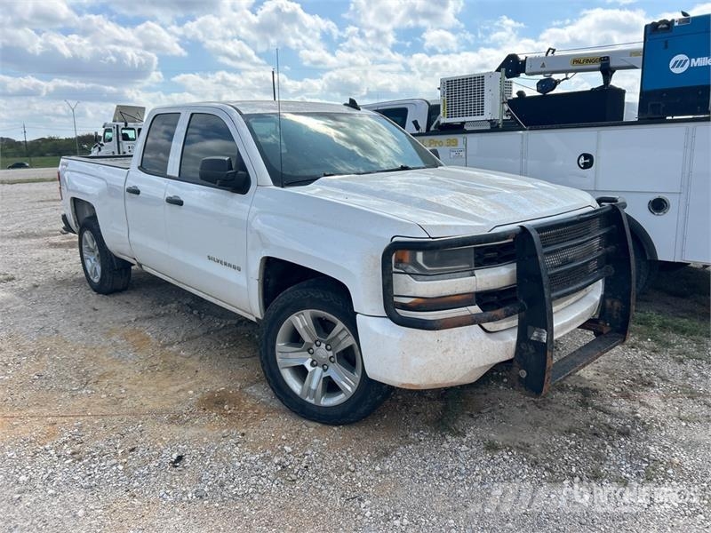 Chevrolet 1500 4x4 Dual Cab Pickup (Inoperable) Andre varebiler