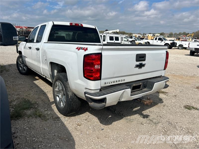Chevrolet 1500 4x4 Dual Cab Pickup (Inoperable) Andre varebiler