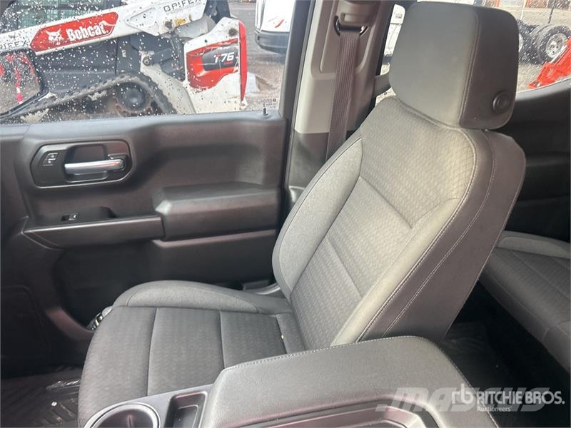 Chevrolet 1500 Z71 4x4 Crew Cab Pickup Прочие фургоны
