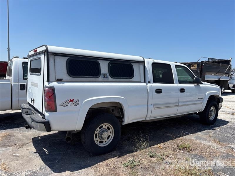 Chevrolet 2500 4x4 Crew Cab Pickup Andre varebiler