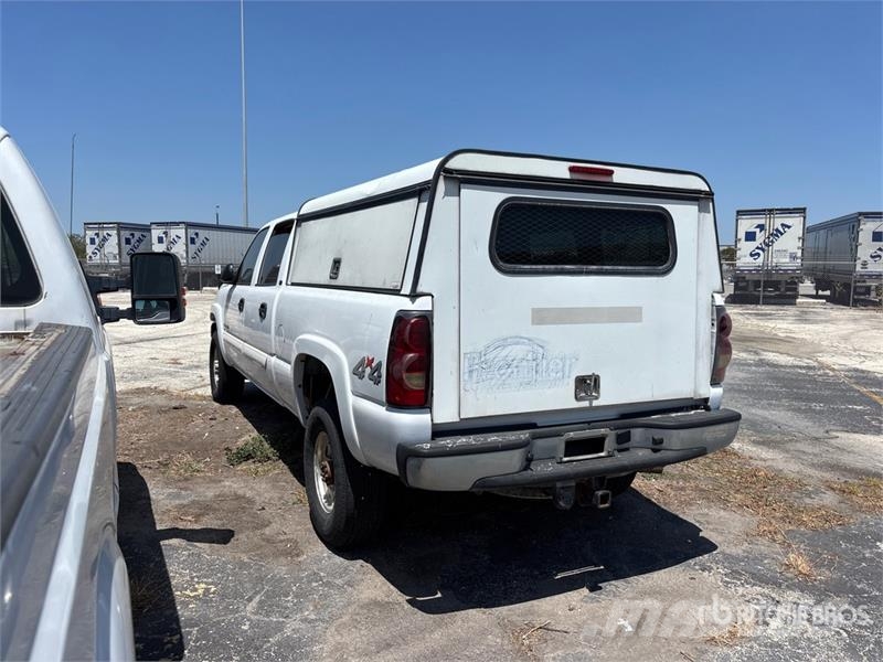 Chevrolet 2500 4x4 Crew Cab Pickup Andre varebiler