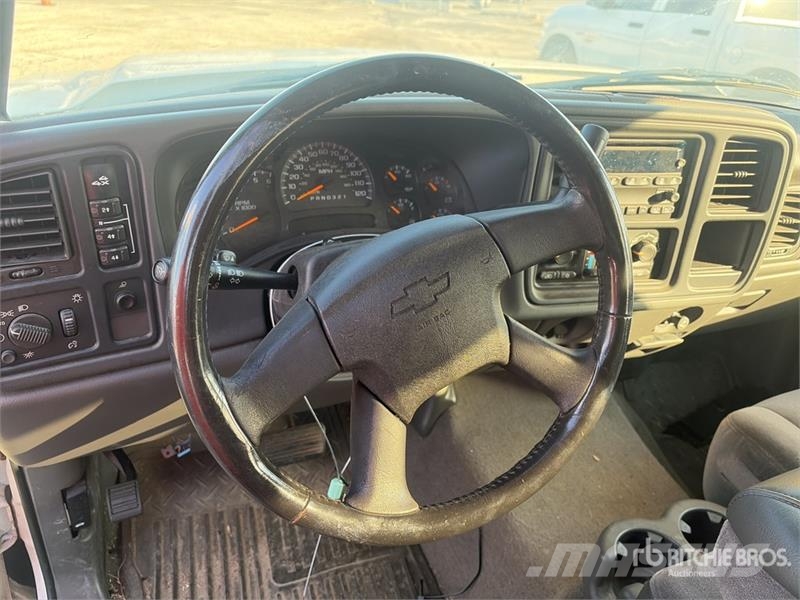Chevrolet 2500 4x4 Crew Cab Pickup Andre varebiler