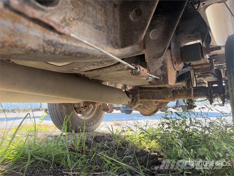 Chevrolet 2500 4x4 Crew Cab Pickup Andre varebiler