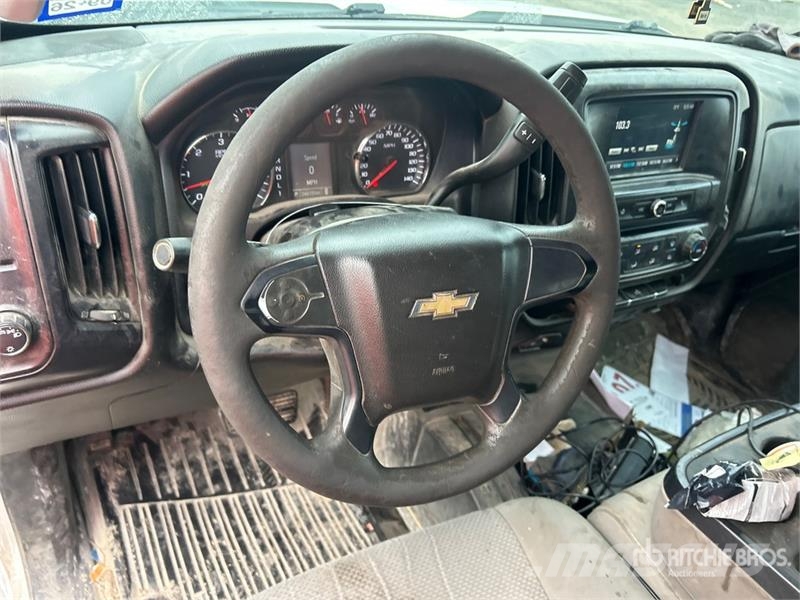 Chevrolet 2500 4x4 Crew Cab Pickup Otros
