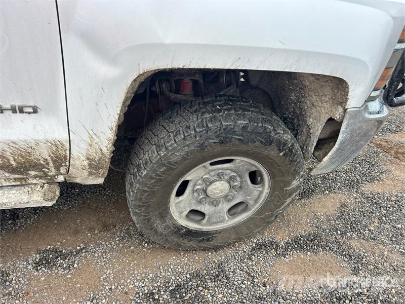 Chevrolet 2500 4x4 Crew Cab Pickup Otros