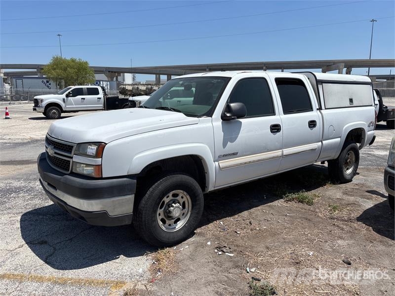 Chevrolet 2500 4x4 Crew Cab Pickup Andre varebiler