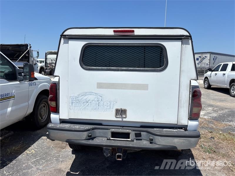 Chevrolet 2500 4x4 Crew Cab Pickup Andre varebiler