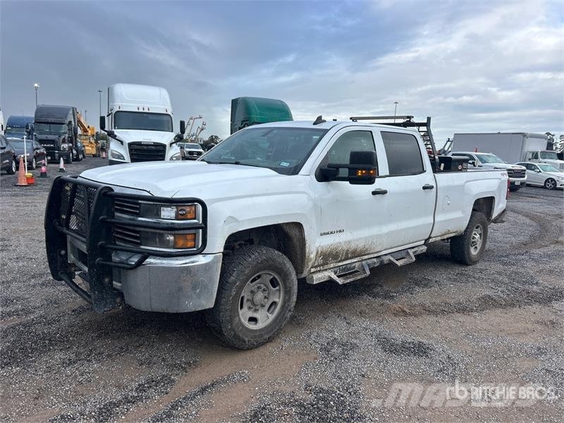 Chevrolet 2500 4x4 Crew Cab Pickup Otros