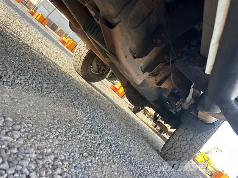 Chevrolet 2500 4x4 Dual Cab Pickup 기타