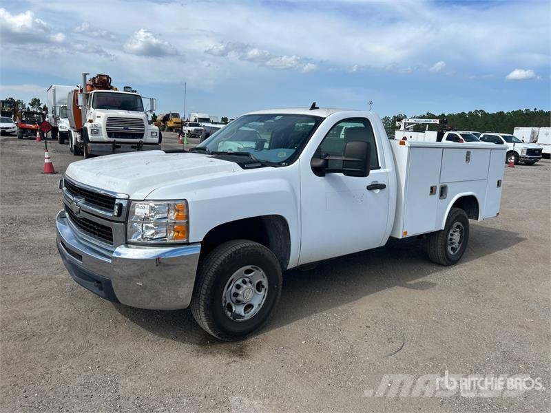 Chevrolet 2500HD 4x2 Utility Truck Бортовые фургоны