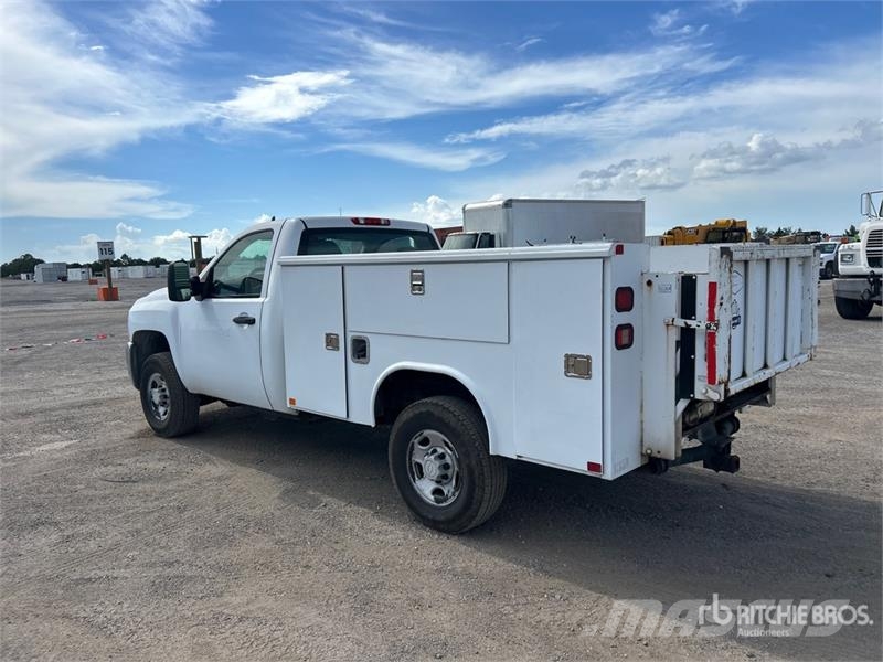 Chevrolet 2500HD 4x2 Utility Truck Бортовые фургоны