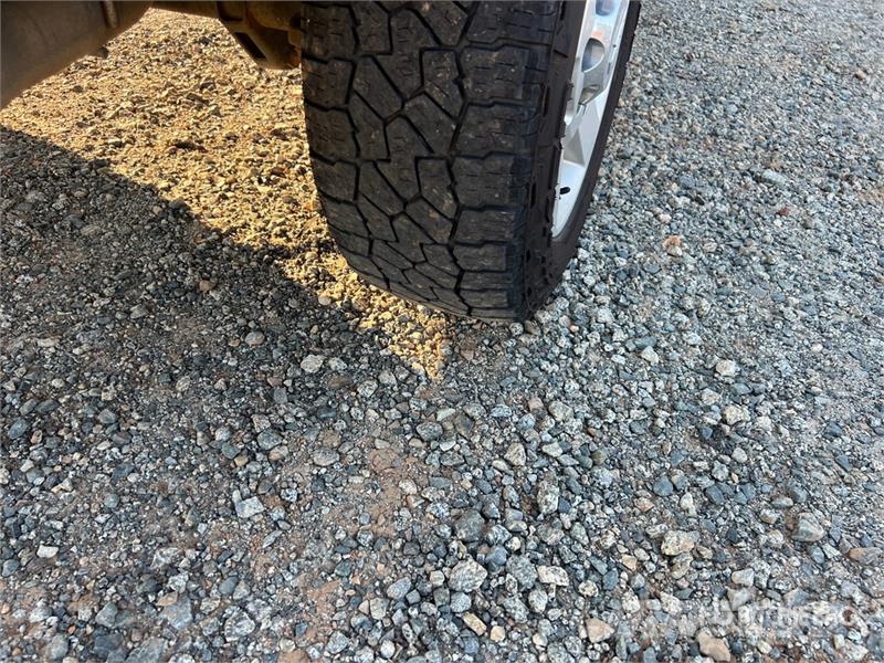 Chevrolet 2500HD 4x4 Crew Cab Pickup Ostalo
