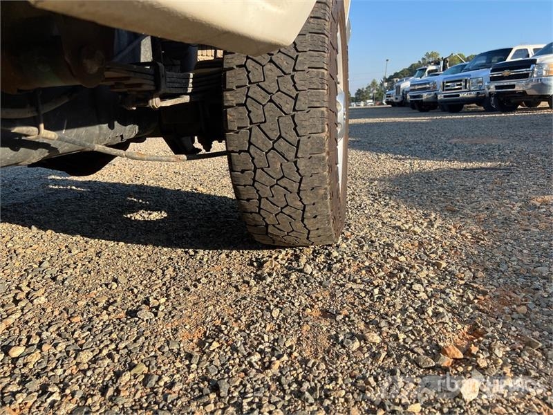 Chevrolet 2500HD 4x4 Crew Cab Pickup Ostalo