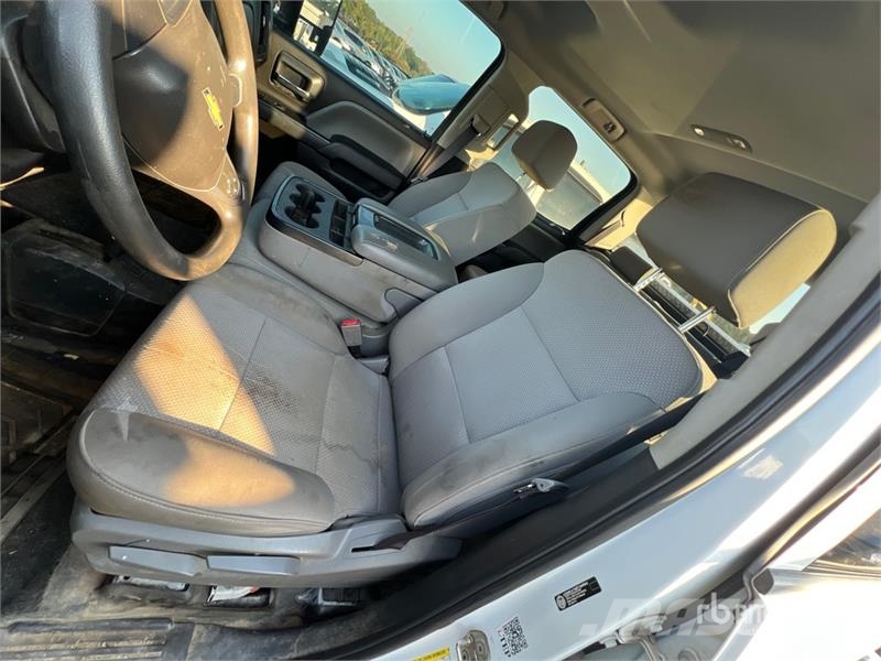 Chevrolet 2500HD 4x4 Crew Cab Pickup Ostalo