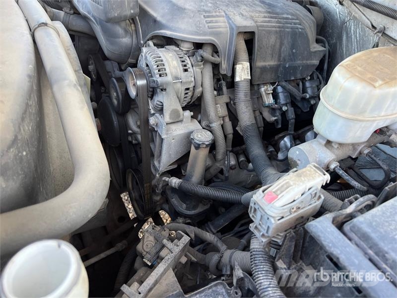 Chevrolet 2500HD 4x4 Crew Cab Pickup Ostalo