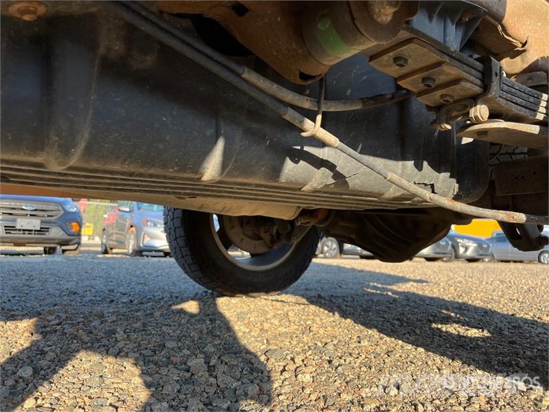 Chevrolet 2500HD 4x4 Crew Cab Pickup Ostalo