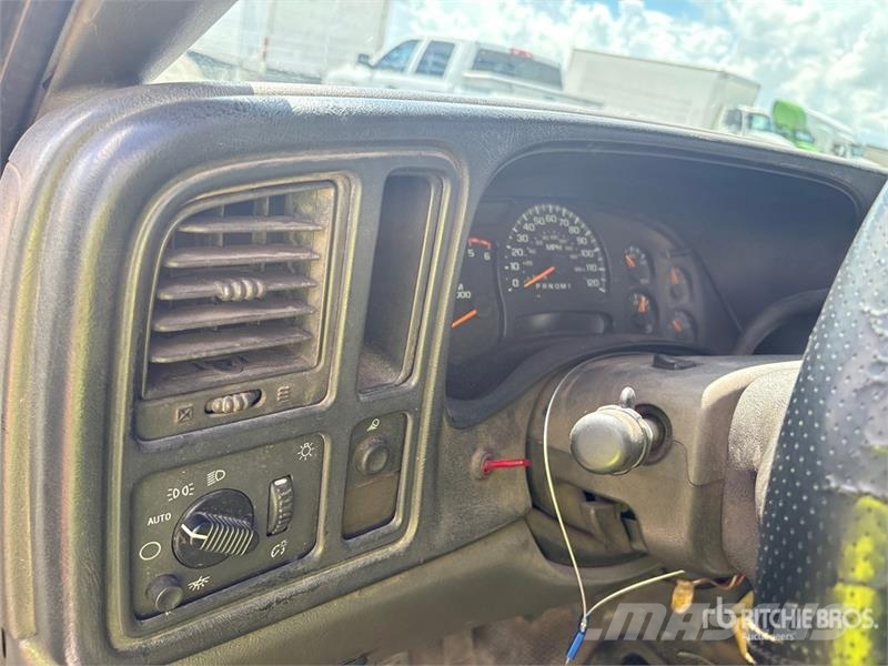 Chevrolet 3500 Kamioni sa otvorenim sandukom