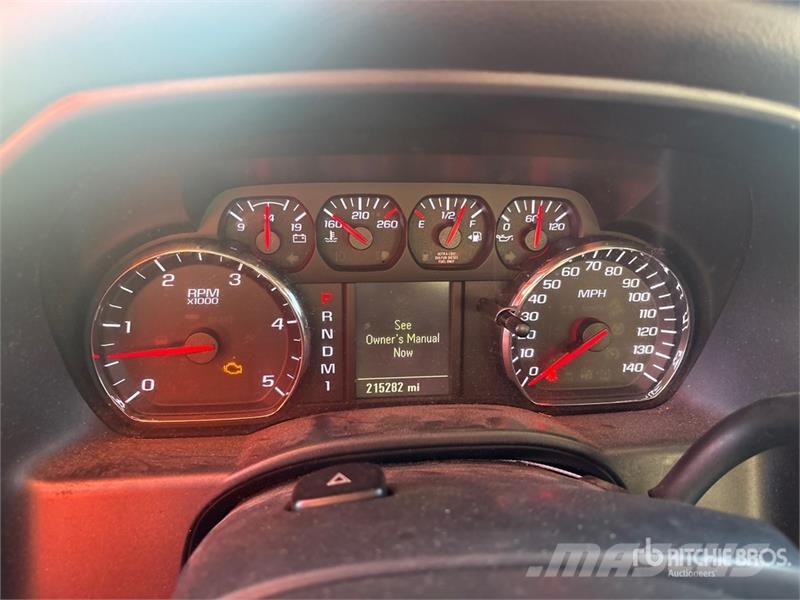 Chevrolet 3500 HD Camiones de cama baja