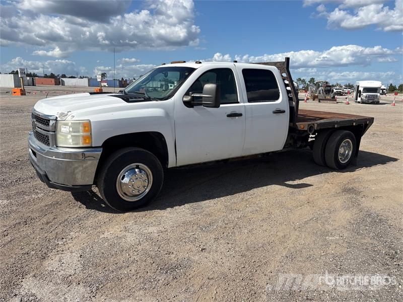 Chevrolet 3500 HD Tovornjaki s kesonom/platojem