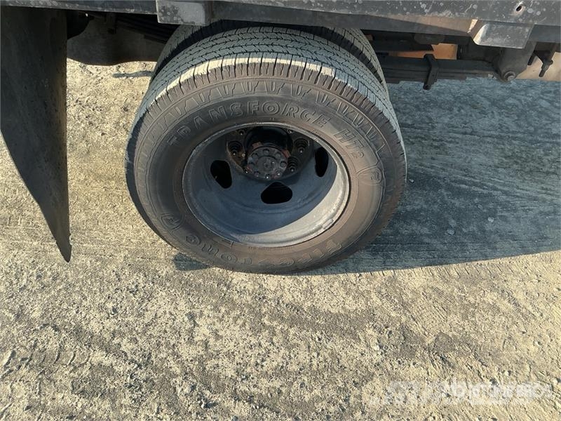 Chevrolet 3500 HD Бордови