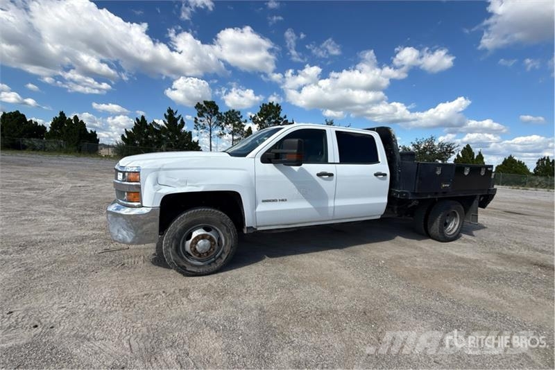 Chevrolet 3500 HD Camion plateau